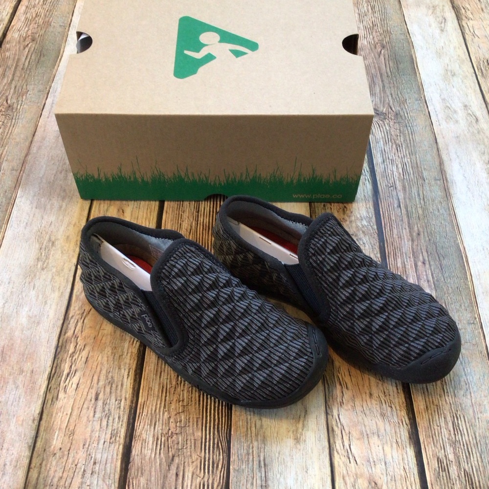 NWT Plae Migi Black 3D Prism Shoe